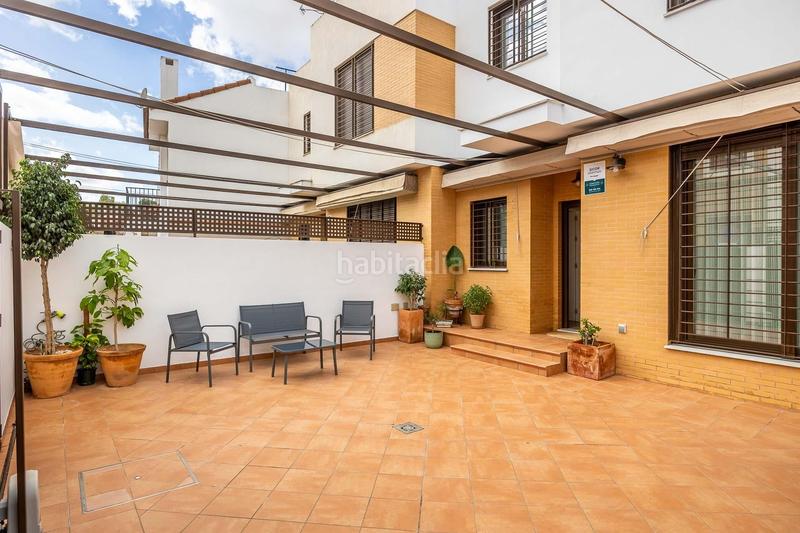 Foto d9bab7ef-d9d8-4376-be51-af22f809f7d8. Casa adossada amb aparcament a Arco Norte - Avda España Dos Hermanas