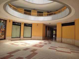 Location Bureau  Plaza constitucion de la. Oficina en alquiler en dos hermanas