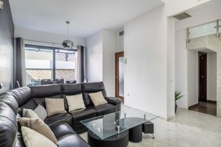 Maison jumelée  Calle c venancio martinez. Chalet adosado de diseño en zona av. de españa