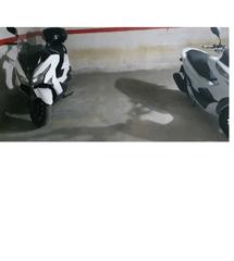 Location Parking moto à Calle afán de ribera 102. Garaje moto - afán de ribera,. 102