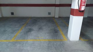 Alquiler Parking coche en Calle biología 2. Parking en c/ biología, edif. vilamar ii