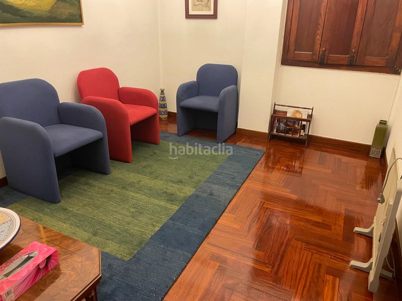Foto df2da1a0-f290-4b96-b5a8-2ebaf8bccade. Pis a rúa de urzáiz 78 a Plaza España - Corte Inglés Vigo