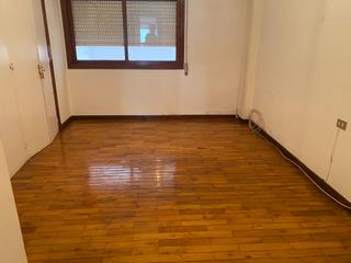 Apartament a Rúa de urzáiz 111. Llorones excelente apartamento grande