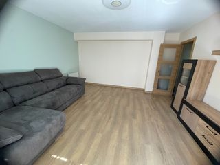 Affitto Appartamento  Rúa travesía de vigo. Amplio piso de alquiler totalmente reformado, impecable