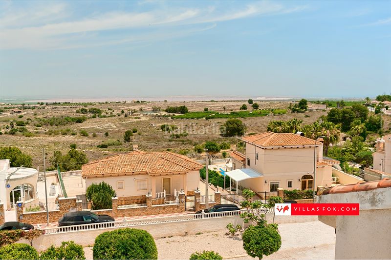 Foto 0a360e5b-f50b-4804-9192-22547b396dbf. Casa amb aparcament a San Miguel de Salinas