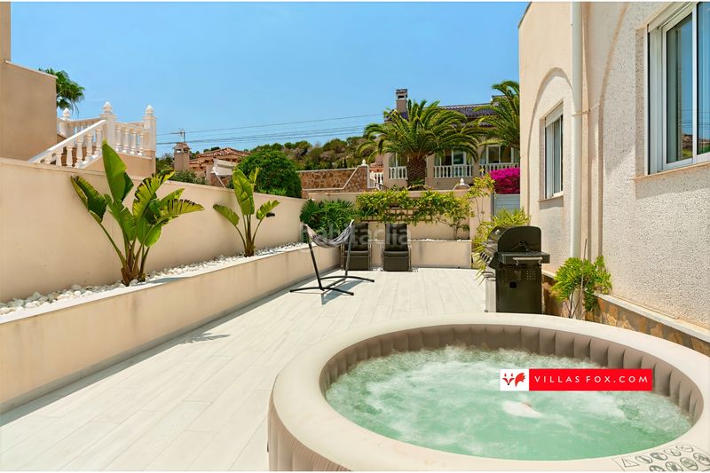 Foto 50b6b556-0b1b-44b4-85bf-1873a152dd95. Casa amb aparcament a San Miguel de Salinas