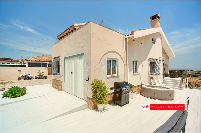 Foto 57c43516-58ca-4544-8a1a-6f41e5f42949. Casa amb aparcament a San Miguel de Salinas