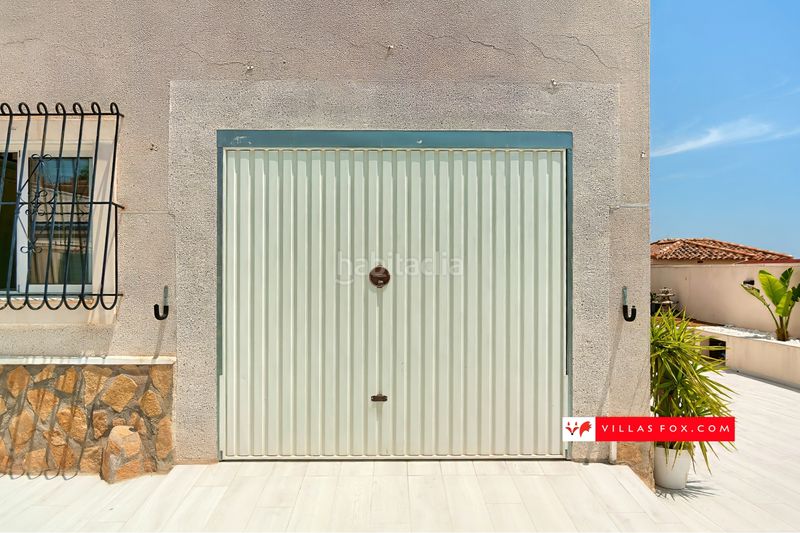 Foto 5e49dd23-70ee-4790-8fbc-2243a59a7bd6. Casa amb aparcament a San Miguel de Salinas