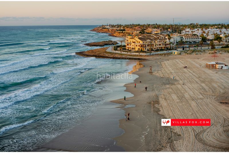 Foto 89023012-0ea6-4ceb-b218-d6d975fd3c38. Casa amb aparcament a San Miguel de Salinas