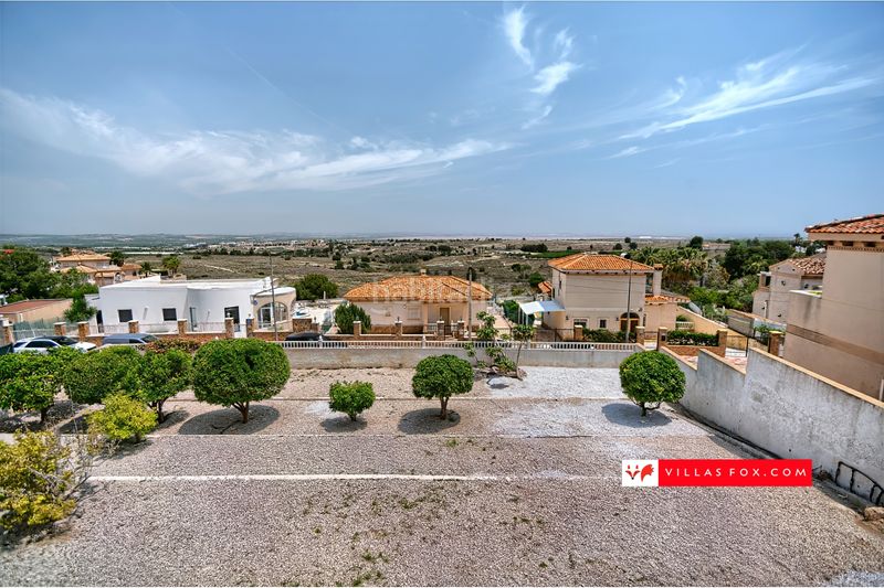 Foto 96432ea9-671a-44b2-892d-7129132b0c34. Casa amb aparcament a San Miguel de Salinas