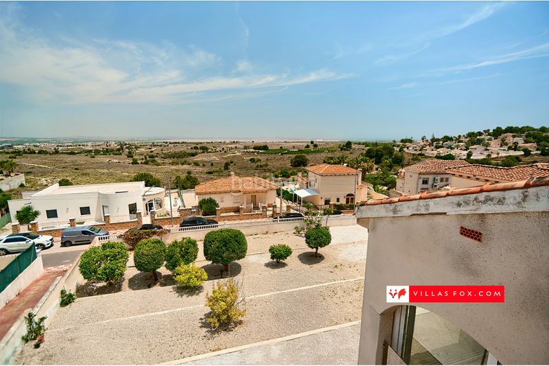 Foto ad4c6d33-5d1a-4265-b69e-82597259924c. Casa amb aparcament a San Miguel de Salinas