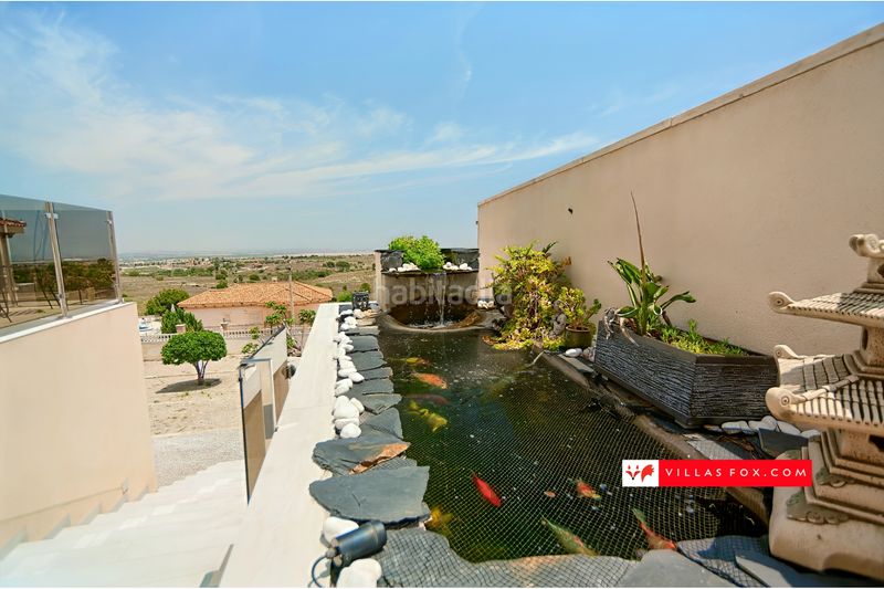 Foto b49f2cbb-ac38-49e5-a85b-54049d2ab022. Casa amb aparcament a San Miguel de Salinas
