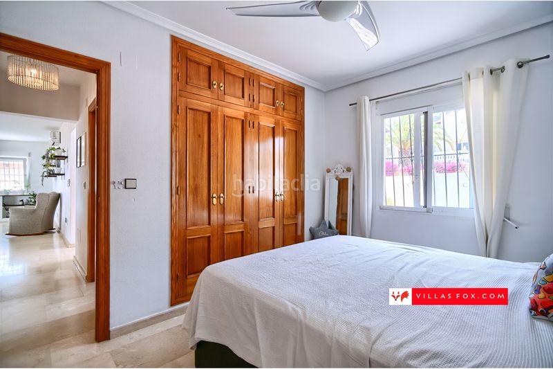 Foto bb8a8b25-0e94-4f90-8f04-531193822bf4. Casa amb aparcament a San Miguel de Salinas