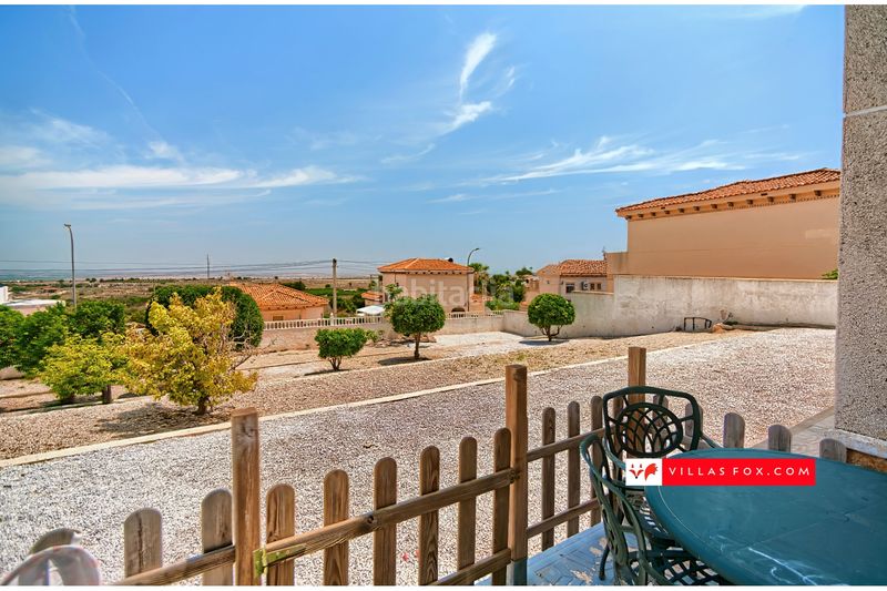 Foto fb1d9bdb-8cf8-4a72-a0cd-ae7b4e2d3d8e. Casa amb aparcament a San Miguel de Salinas