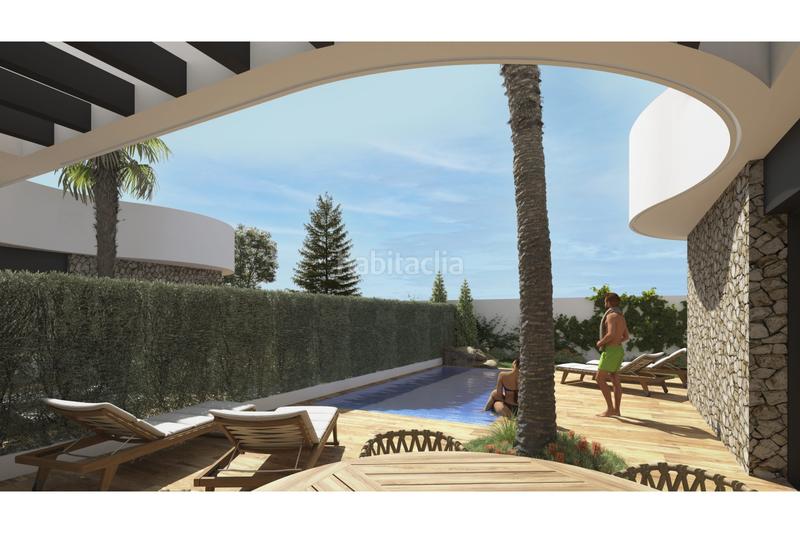 Foto 7c383705-7f4a-4e69-a5d4-9b9afccab0c2. Casa adossada amb piscina a Almoradí