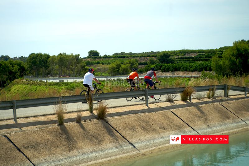 Foto a597d00a-74b7-48f4-844e-18f46dac849a. Apartament amb aparcament a San Miguel de Salinas
