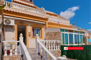 Casa adossada a San Miguel de Salinas