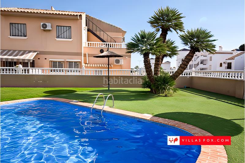 Foto b6d4c7dd-1b43-4c8f-b8d0-9aabf509678c. Casa adossada a Los Almendros Orihuela