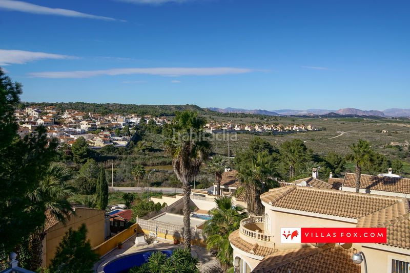 Foto 16bbfafa-1da0-4501-a0f2-c66ae5045268. Casa amb aparcament a San Miguel de Salinas