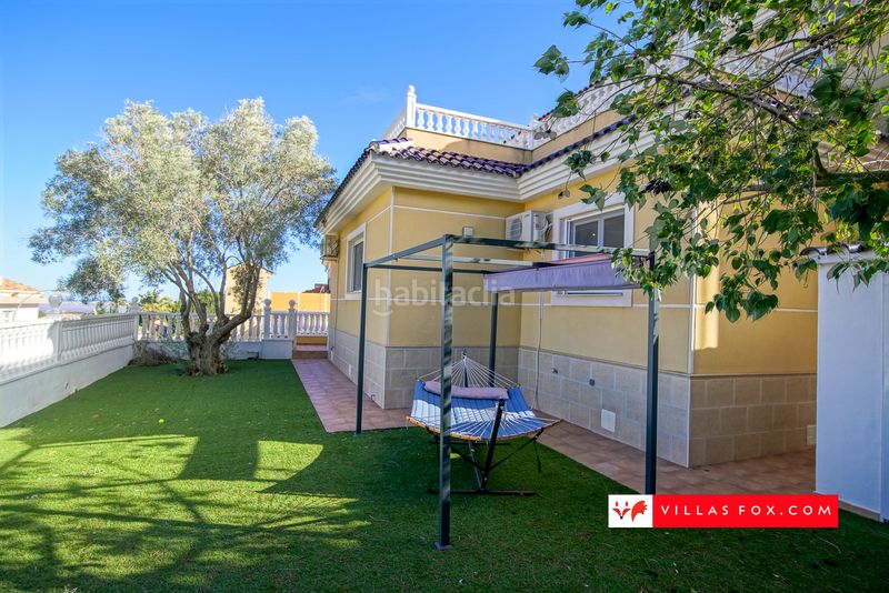Foto a80f8705-7121-4571-b107-2a76a69838d6. Casa amb aparcament a San Miguel de Salinas