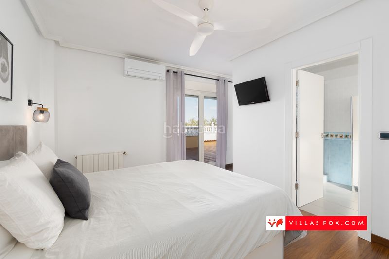 Foto ca5f6a1c-2469-498c-8d39-bf21bb9a139b. Casa amb aparcament a San Miguel de Salinas