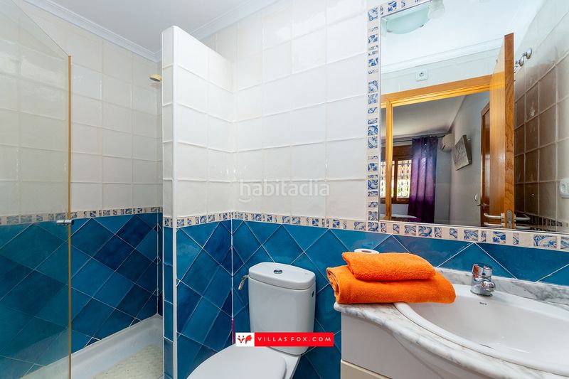 Foto b14cc57b-aea8-401f-a97c-1999f2a286e4. Casa adossada a San Miguel de Salinas