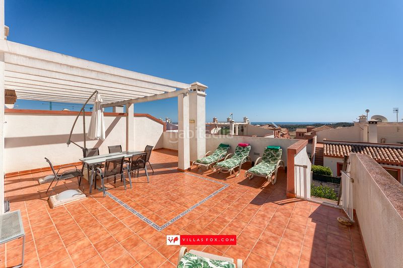 Foto c051e350-e465-4748-b7f0-1c2b1020f93b. Casa adossada a San Miguel de Salinas