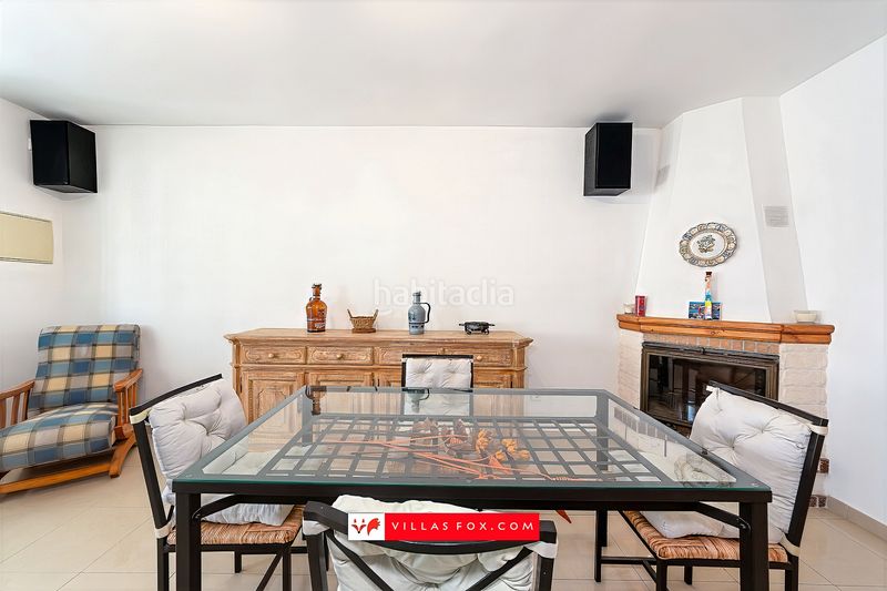 Foto c5f89131-6581-4d48-a46d-dbb293539ac3. Casa adossada amb aparcament a San Miguel de Salinas