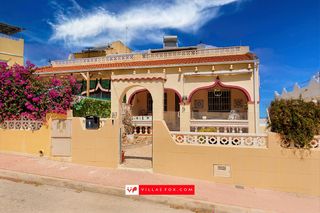 Casa adossada a San Miguel de Salinas