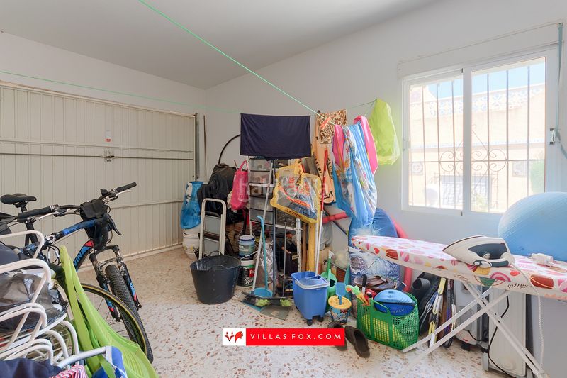Foto 2b2ce0ca-4952-47ec-b052-f37f5dede6ab. Casa amb aparcament a San Miguel de Salinas