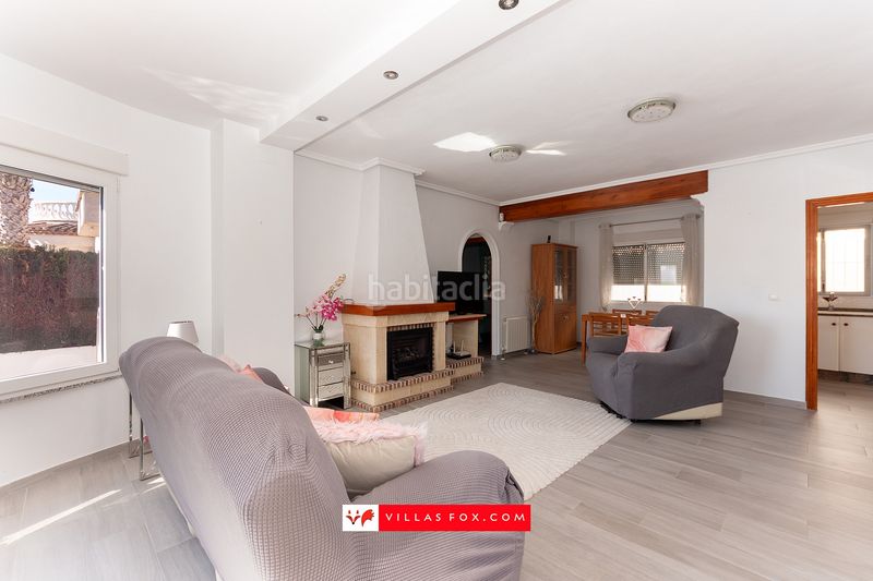 Foto 4caefad2-a317-495c-8b6e-e21c7e0857b6. Casa amb aparcament a San Miguel de Salinas