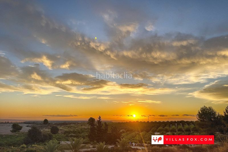 Foto d848e832-e72c-4fc8-a0c3-6d57e453e1d0. Casa amb aparcament a San Miguel de Salinas
