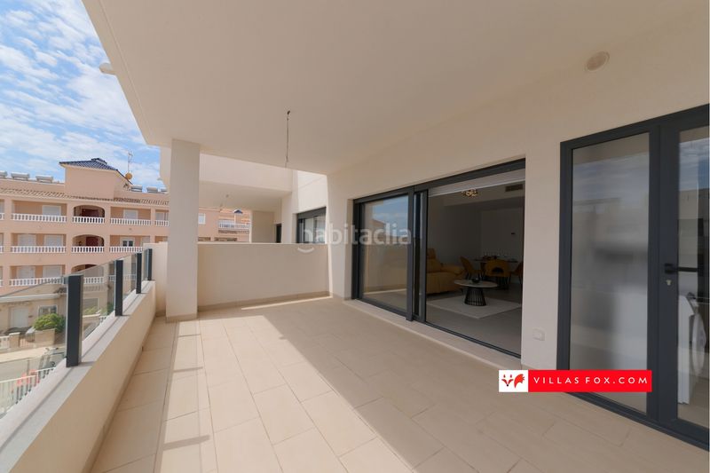 Foto 5825cdc4-f12c-446b-85ce-2235bc61c21f. Apartament amb piscina a San Miguel de Salinas