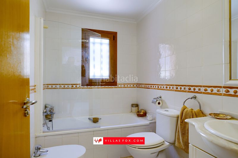 Foto a6e0b1ff-d01a-4621-be5f-fec137c28845. Casa adossada a San Miguel de Salinas
