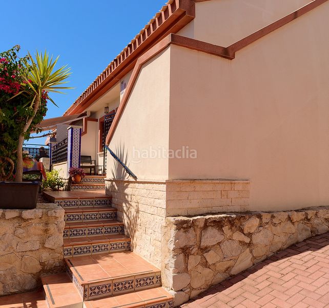 Foto df739b8f-dd8e-4596-a661-82151fb1c1a4. Casa adossada a San Miguel de Salinas