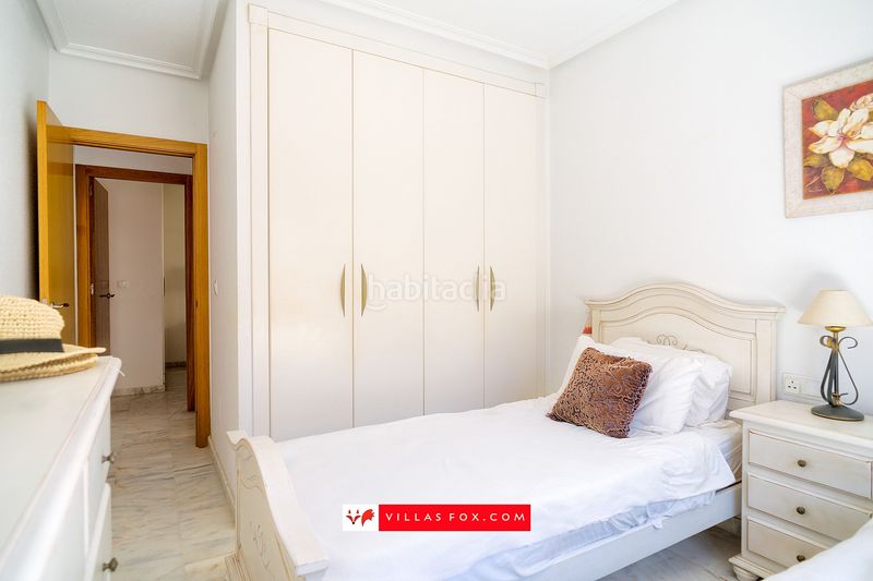 Foto e0a9b873-b7c9-4843-9f51-bf4d1b0d2089. Casa adossada a San Miguel de Salinas