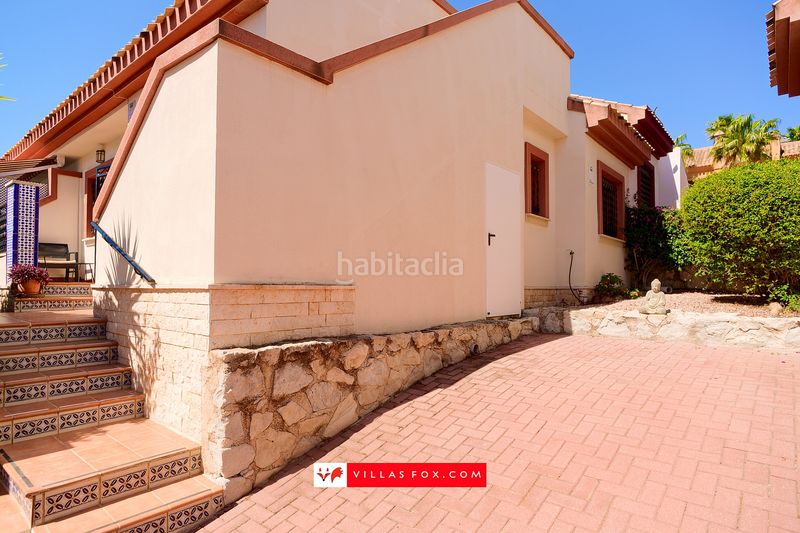 Foto e13c0f62-8837-4232-a1ba-0b2c4e9aa077. Casa adossada a San Miguel de Salinas