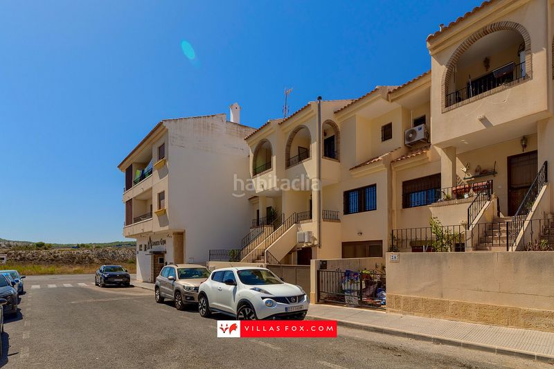 Foto 1eb9a4a3-75fa-43f7-8136-0fda0123900c. Casa adossada amb aparcament a San Miguel de Salinas