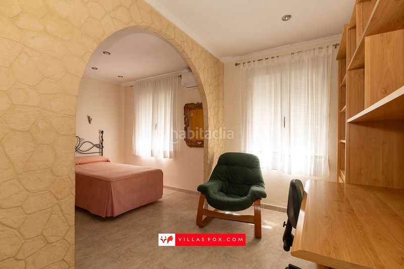 Foto a9e82ec8-1e92-42a9-a617-9108c94f567d. Casa adossada amb aparcament a San Miguel de Salinas