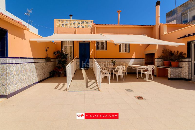 Foto c4f8eb26-43a6-4d69-b119-4e8d514a506f. Casa adossada amb aparcament a San Miguel de Salinas
