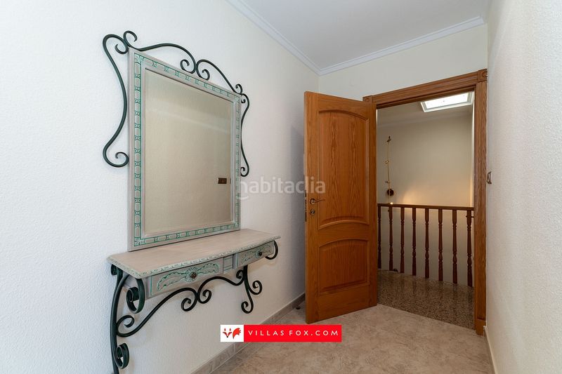 Foto e1504c68-b18e-4e61-8beb-4fc6e956ce78. Casa adossada amb aparcament a San Miguel de Salinas