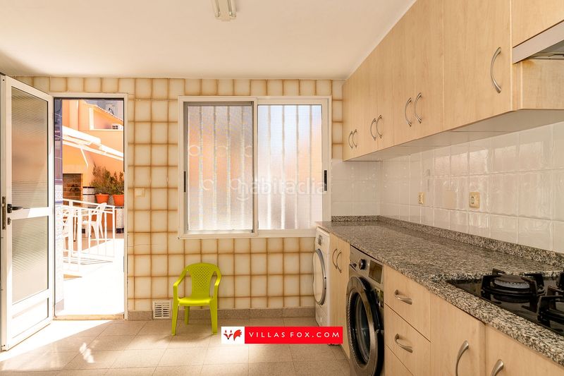 Foto f27bde72-282c-4d4f-a5f3-7b1dccc769aa. Casa adossada amb aparcament a San Miguel de Salinas
