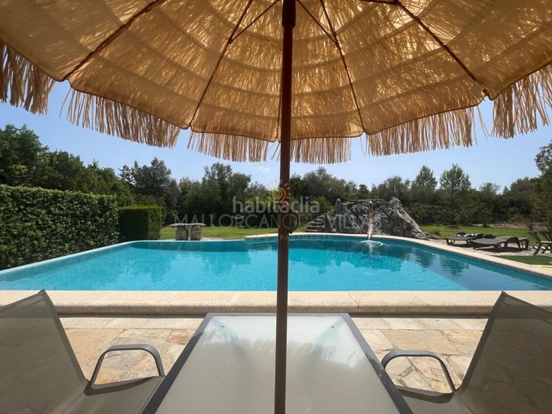 Foto cfd23735-f8d3-4c68-ad28-9ee2730e7693. Lloguer masia amb aparcament piscina a Pollença poble Pollença