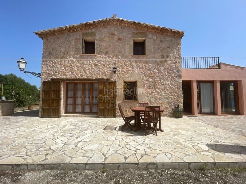 Foto e26ea670-6fdd-4abe-92e2-b15cdc65c710. Lloguer masia amb aparcament piscina a Pollença poble Pollença