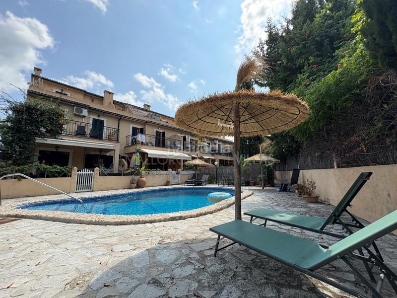 Foto 0200d98b-c6df-4bdc-adf2-2427d7b73105. Casa adossada amb aparcament a port de Pollença Pollença