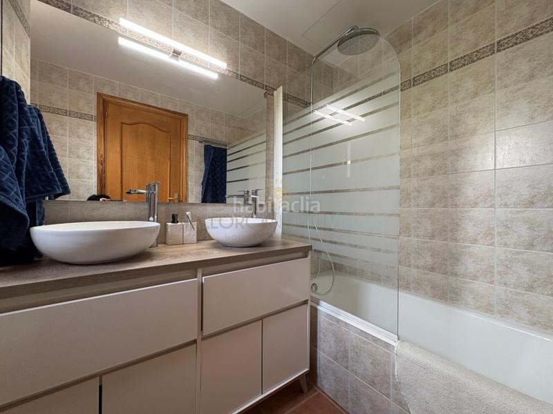 Foto 26a824b0-9098-4d8e-80db-a96b5019ab4c. Casa adossada amb aparcament a port de Pollença Pollença