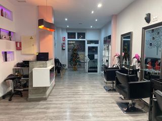 Umzug Geschäftsraum  Carrer del llevant. Peluquería  estética en traspaso en puerto pollensa  11 años de