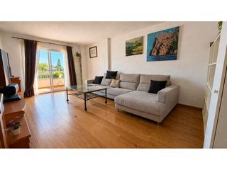 Etagenwohnung in Avenida de s'albufera 1-b. Amplio piso con parquet, terraza, parking y trastero en playa de