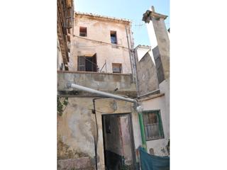 Country house in Pollença Poble. Casa de pueblo con gran potencial de reforma en venta en pollens