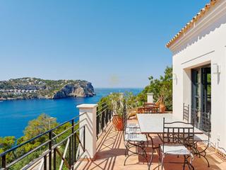Casa a Port D´Andratx. Villa de lujo frente al mar
